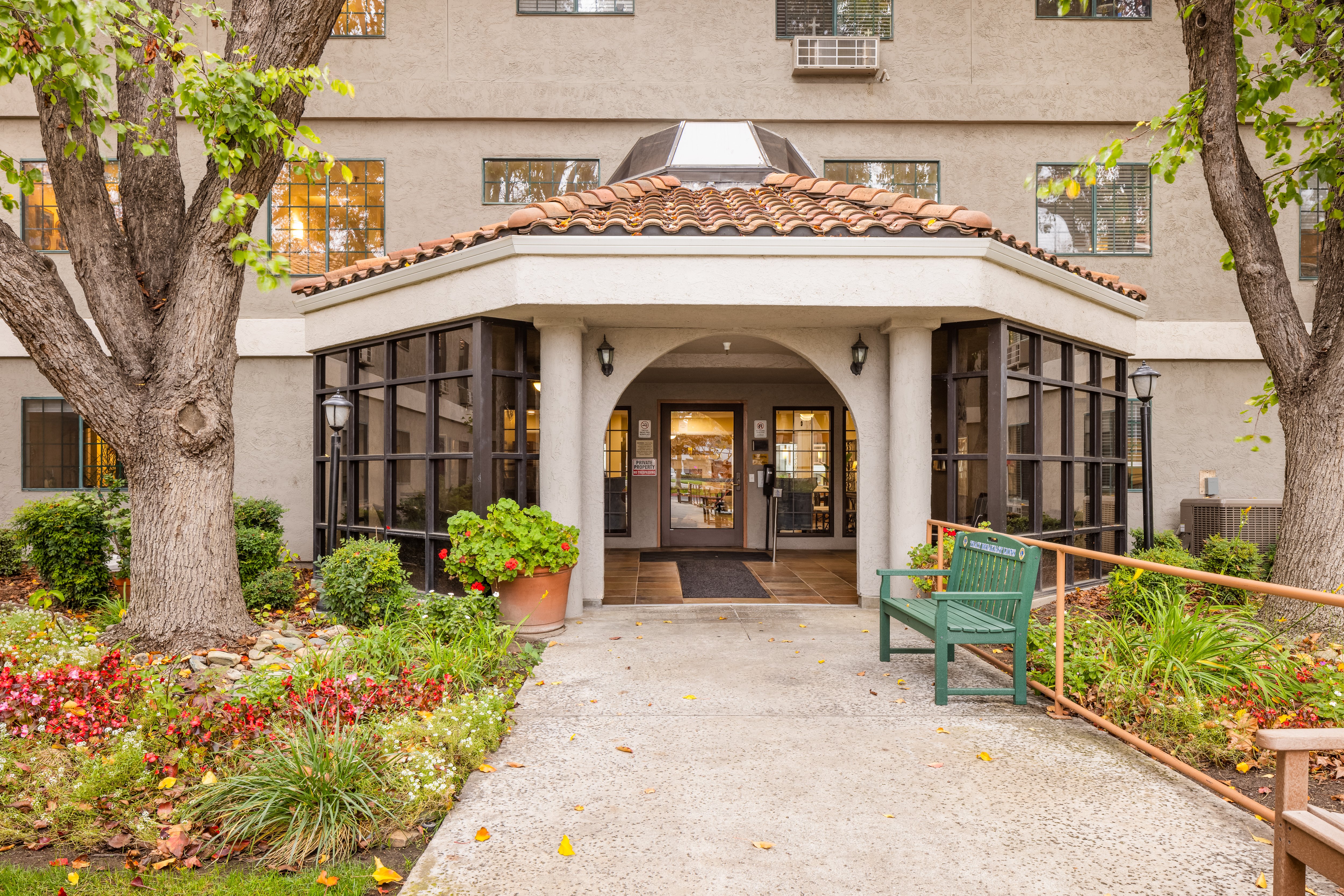 Marbella_Tracy_Building_Exterior_25